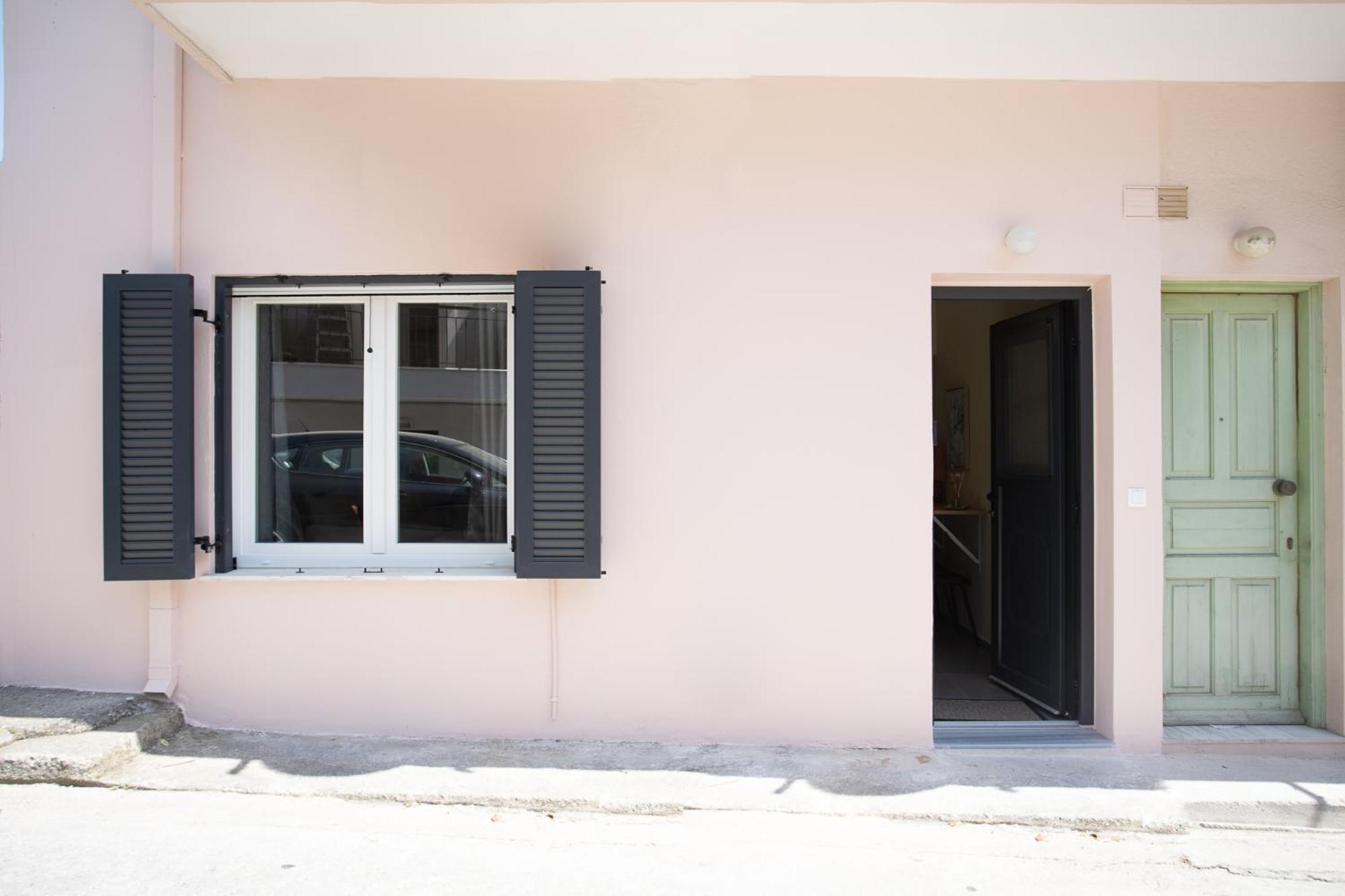 Two Bedroom Apartment, Mytilene Lesvos エクステリア 写真